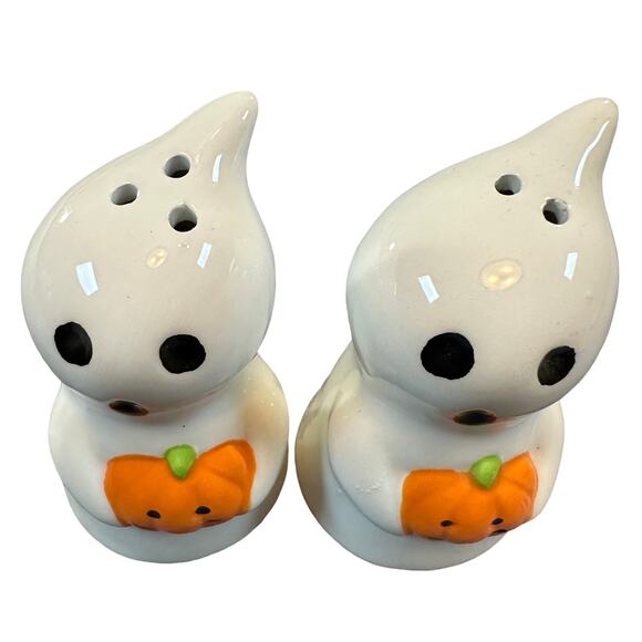Halloween Ghost with Pumpkin Ceramic Salt and Pepper Shakers - Picture 2 of 8